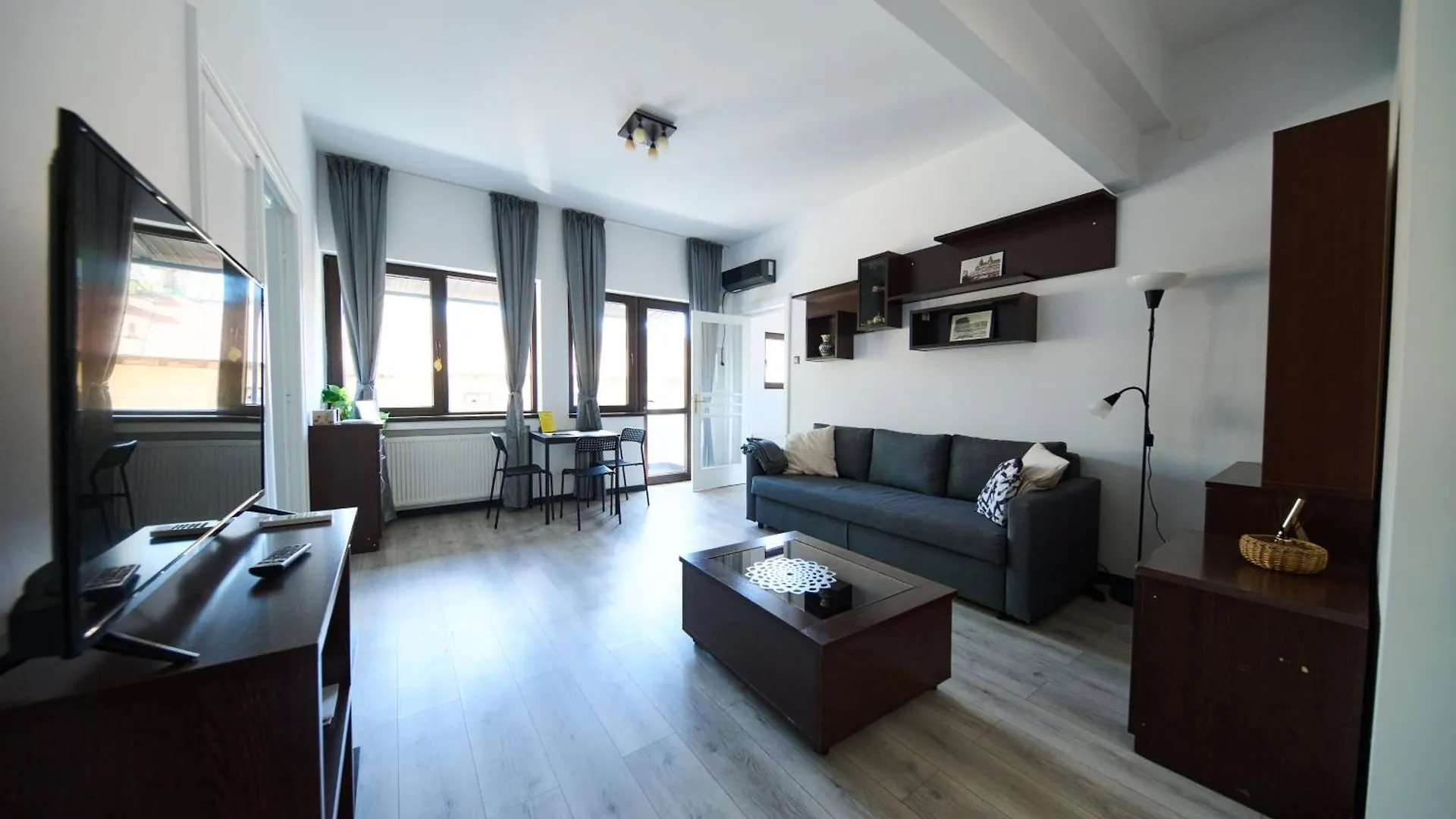 Old Town Retreat Apartment 7 Бухарест