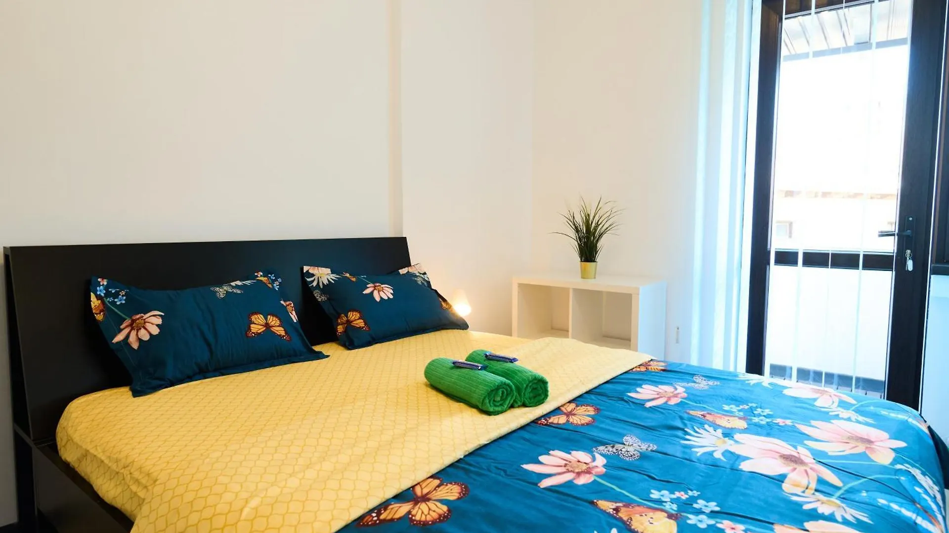 Old Town Retreat Apartment 7 Бухарест 0*,
